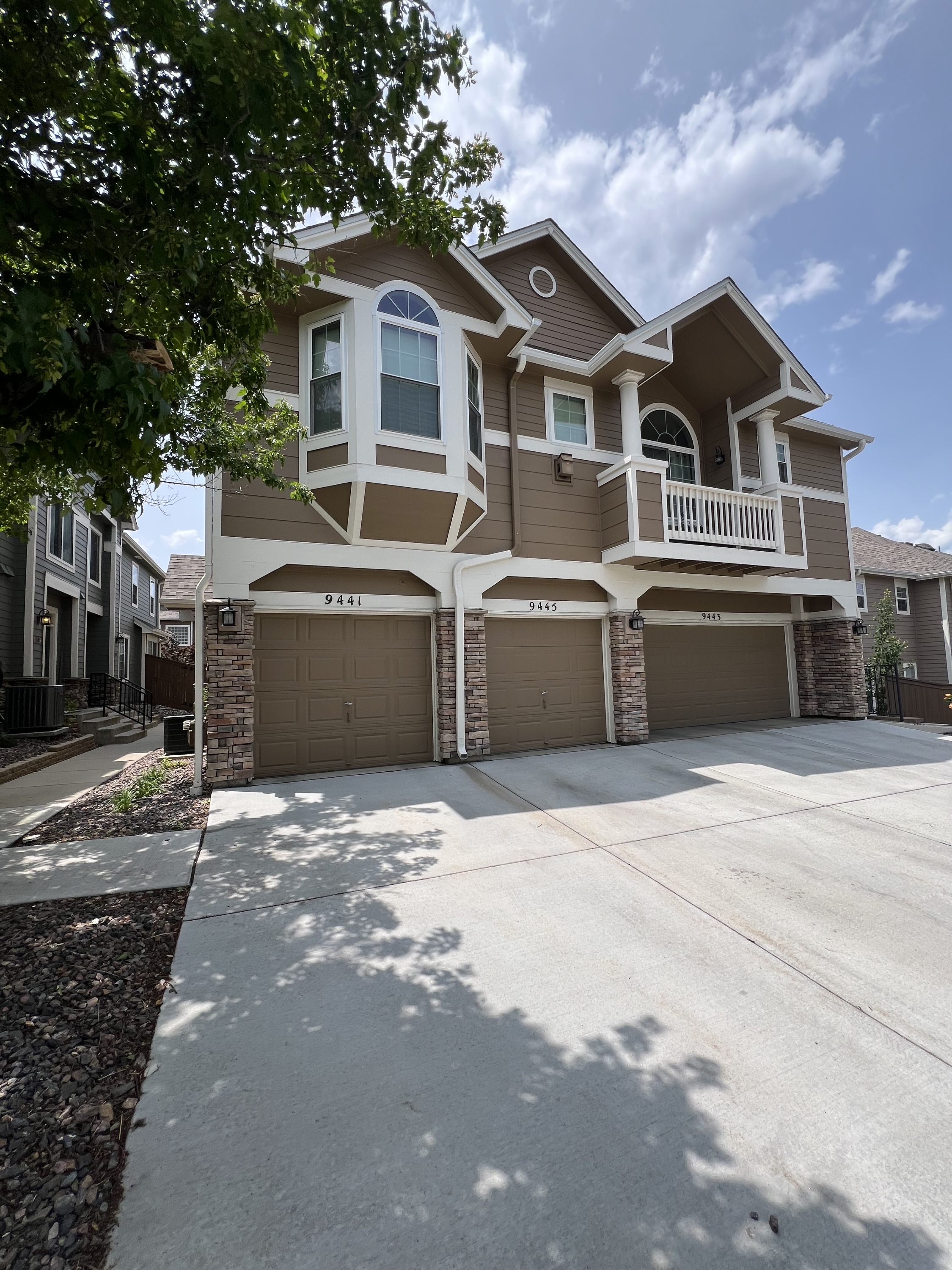 9445 CARLYLE PARK PL - -