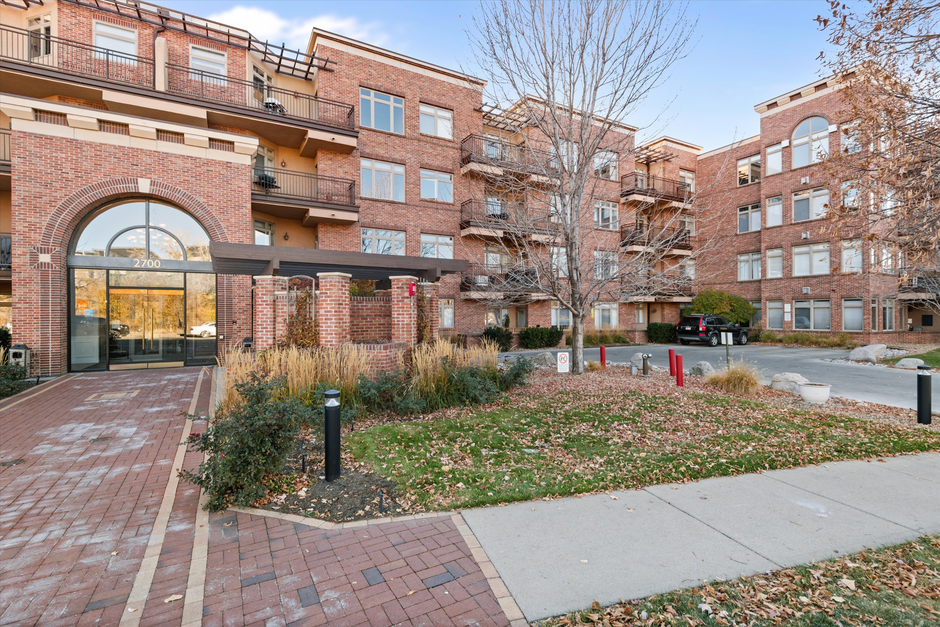 2700 E CHERRY CREEK SOUTH DR - 106