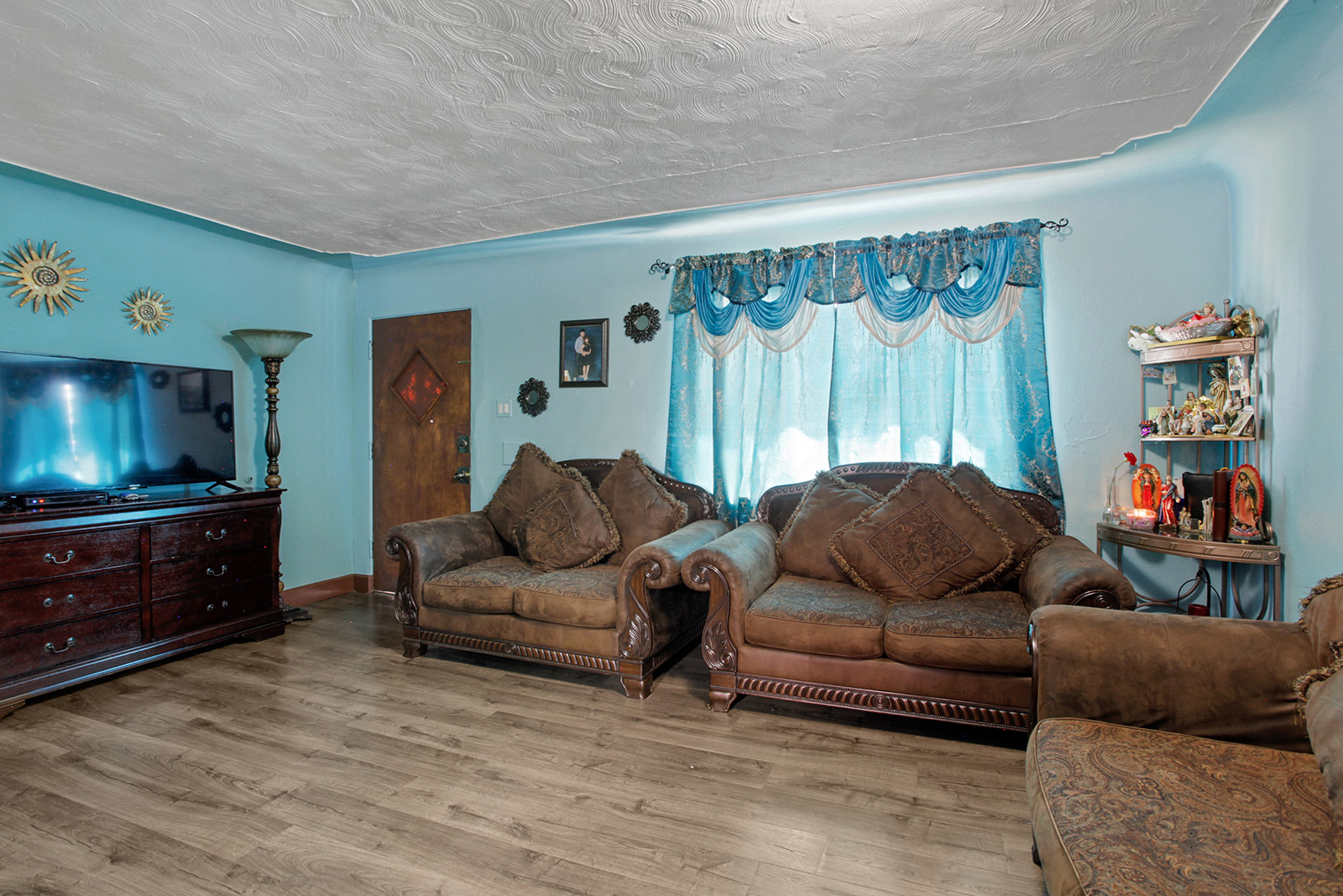 Property thumbnail image