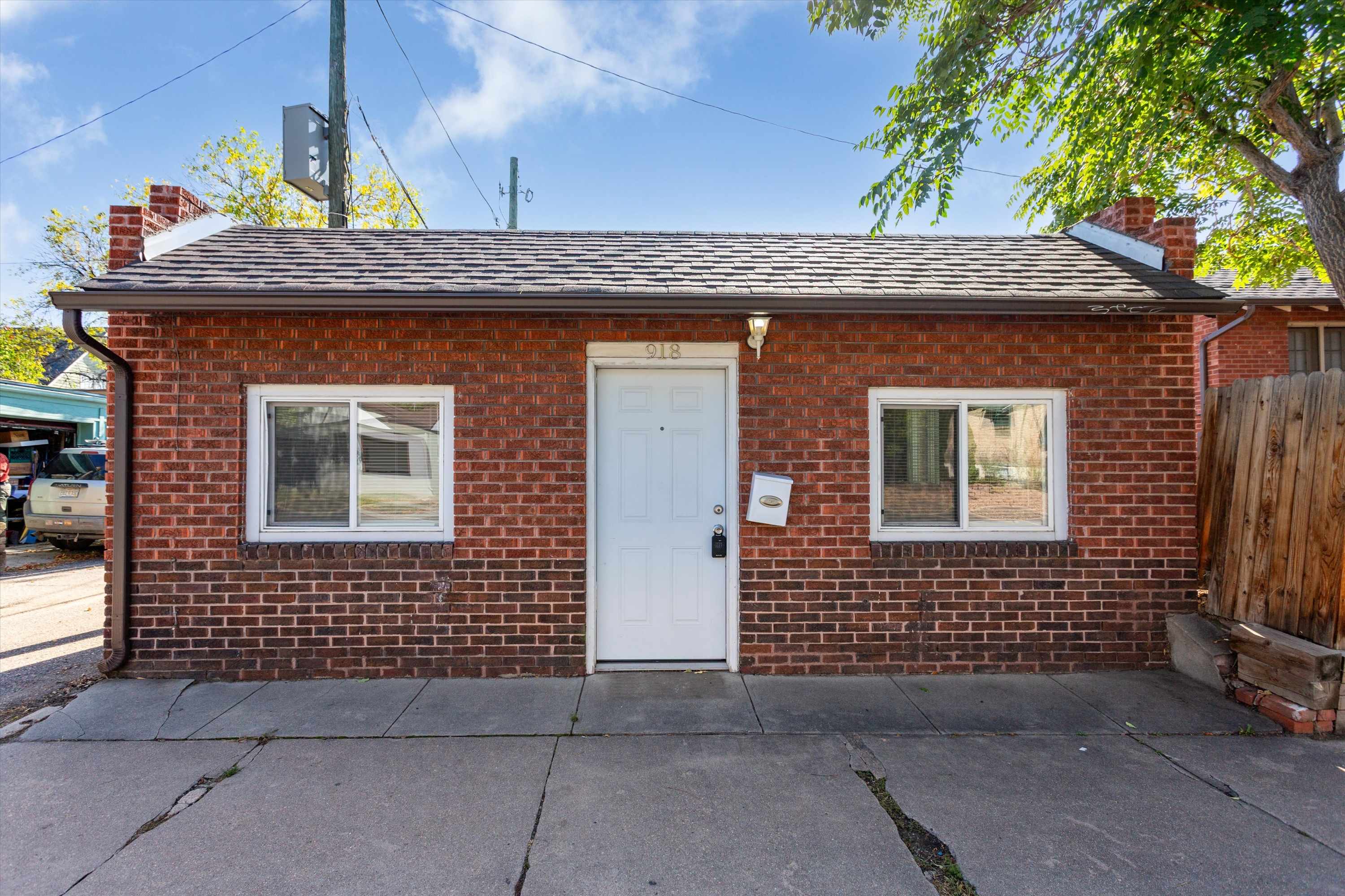 918 E 6TH AVE