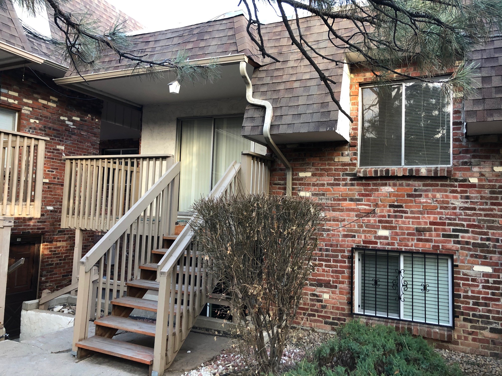 1525 S HOLLY ST - 206